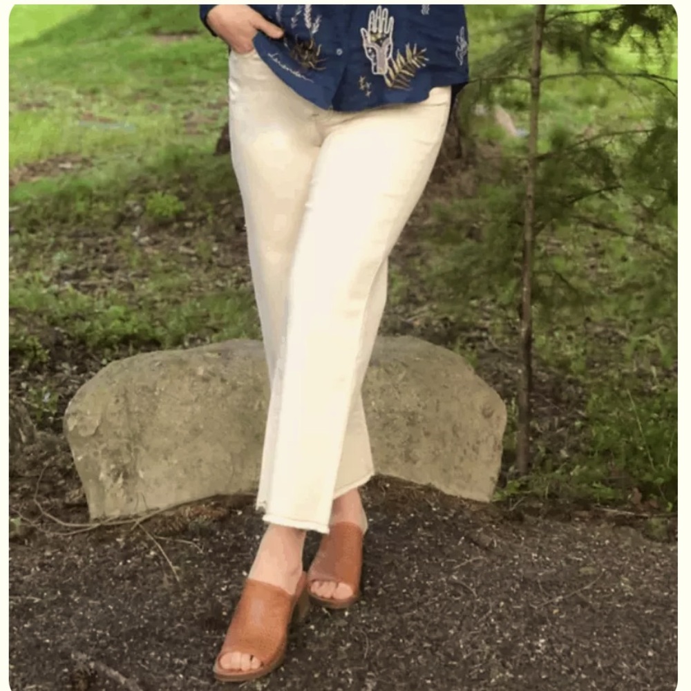 Johnny Was The Cropped Boyfriend Midrise Relaxed Fit White Denim Jeans Size 29